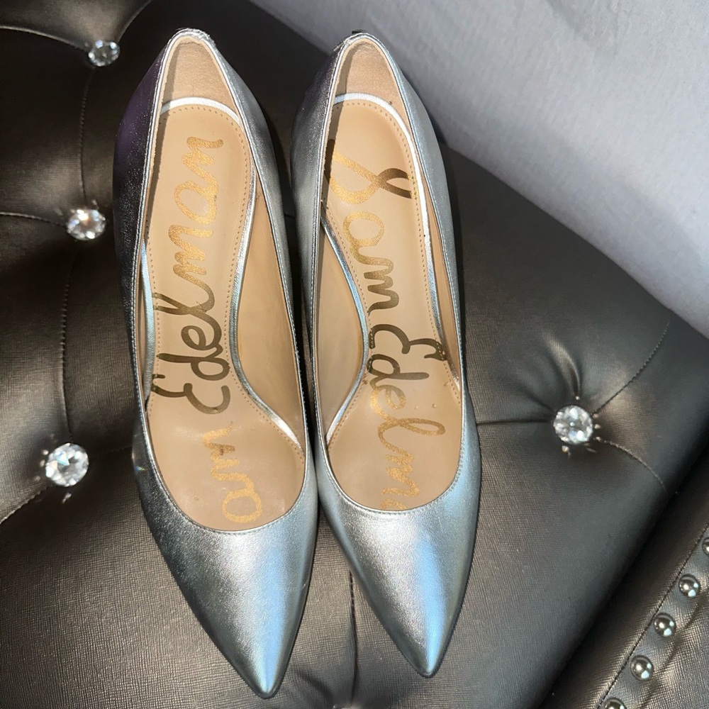 Metallic Silver pump